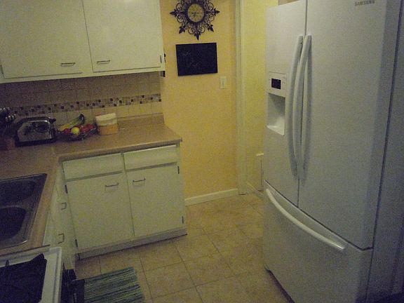 4th image of 436 E 272nd St