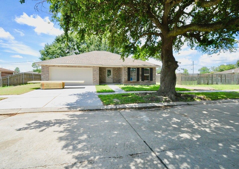 1st image of 2900 Gallo Dr