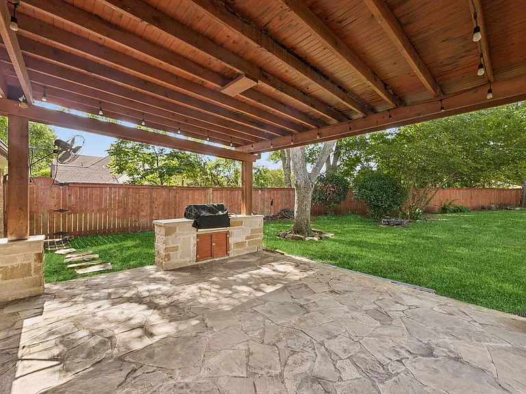 3805 Covinton Ln — Photo 27