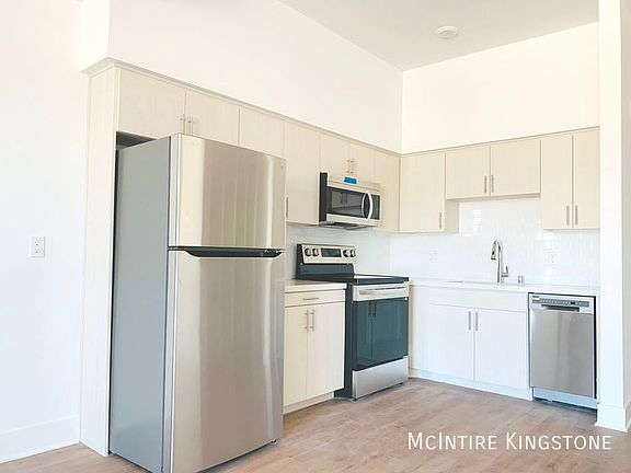 2nd image of 4055 Oakwood Ave #507