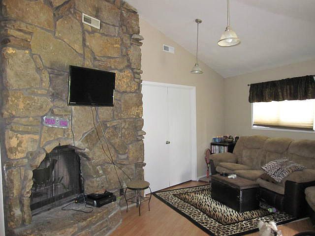 2nd image of 4 Grand Lake Dr APT 4