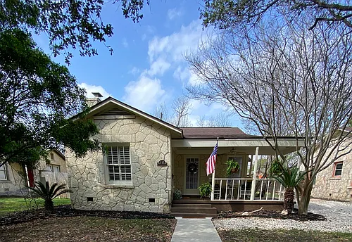 147 Thomas Jefferson Dr Photo 1