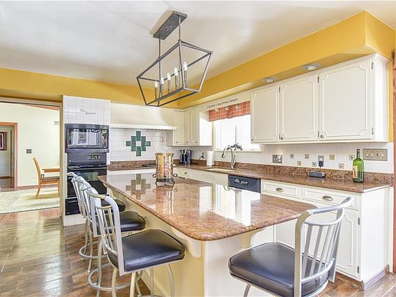 2nd image of 4477 Little Johns Pl