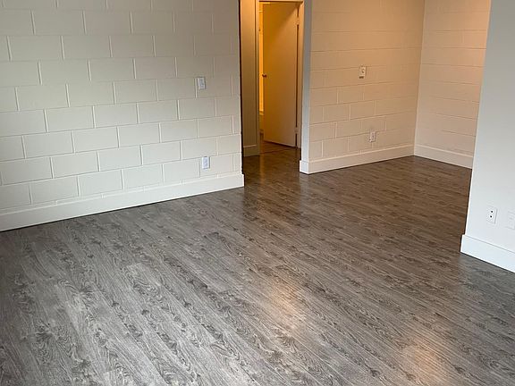3rd image of 106 22nd Ave APT 204