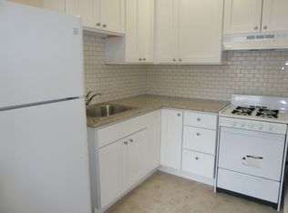 430 34th Ave APT 202, San Francisco, CA 94121