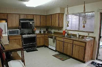 3 bed, 2.5 bath, 1383 sqft, $1,900 — Photo 2