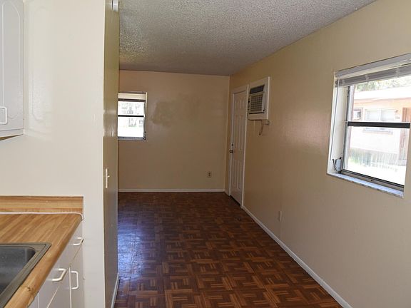 4th image of 3104 W Varn Ave APT C