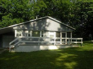 11021 Lakeshore Dr, Cloverdale, IN 46120