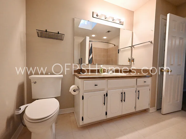 636 Emerald Ln — Photo 19