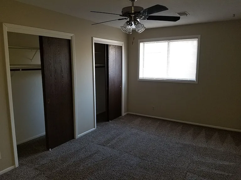 Superior Place Apartments — Photo 9