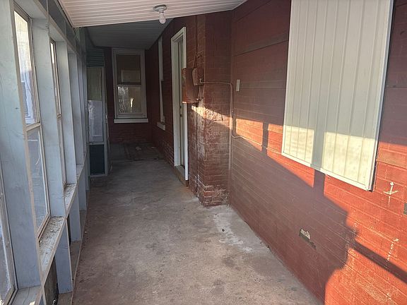 2nd image of 121 S Albemarle St