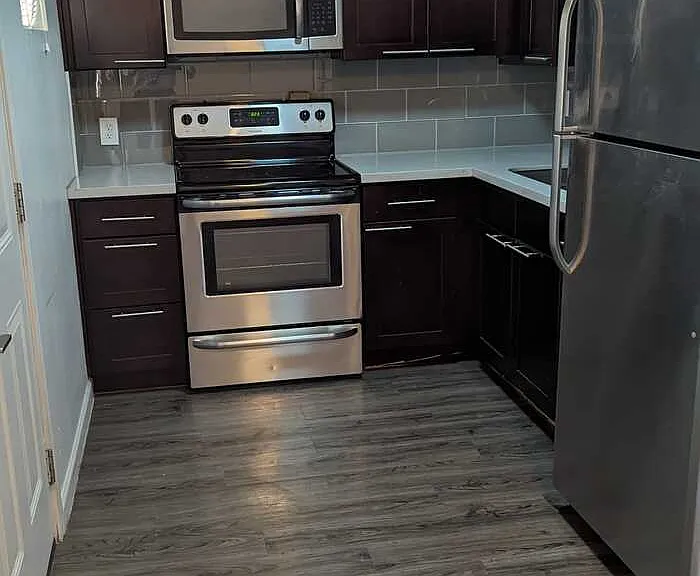 2326 E Pinchot Ave #10 — Photo 4
