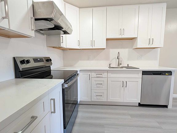 5th image of 965 Zarick Dr