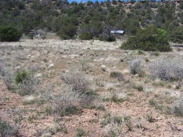 31 Candido Rd, Tijeras, NM 87059