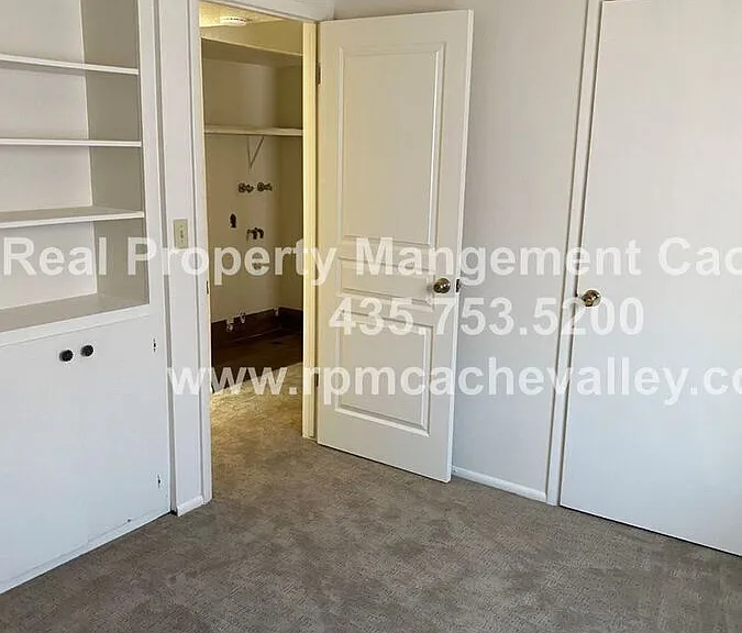 271 Riverbend Rd #7 — Photo 8