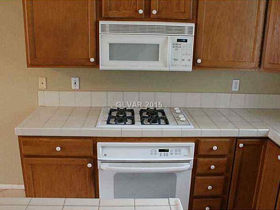 5th image of 1704 Estrella St