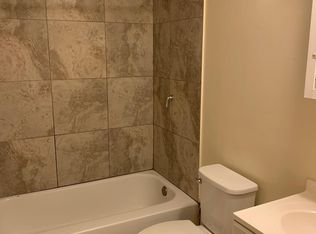 1701 W Victoria Dr #102, Mount Prospect, IL 60056