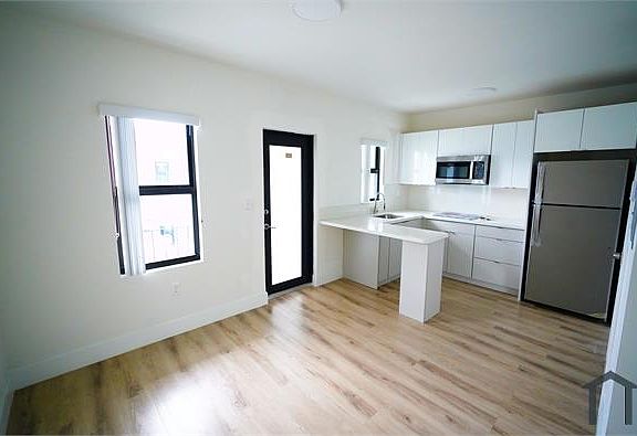 2nd image of 1971 NW 2nd Ct APT 2