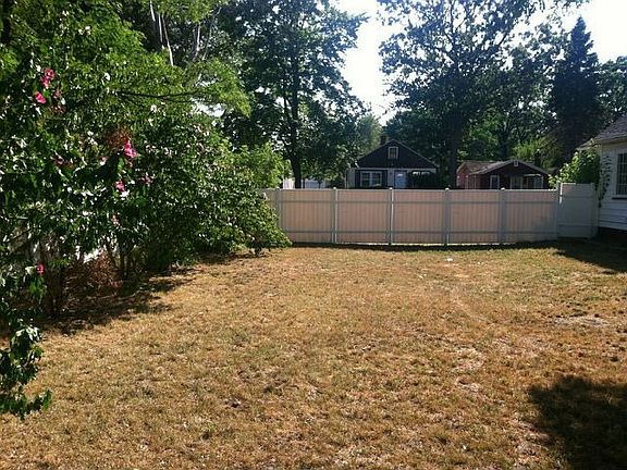 4th image of 3034 Morton Ave