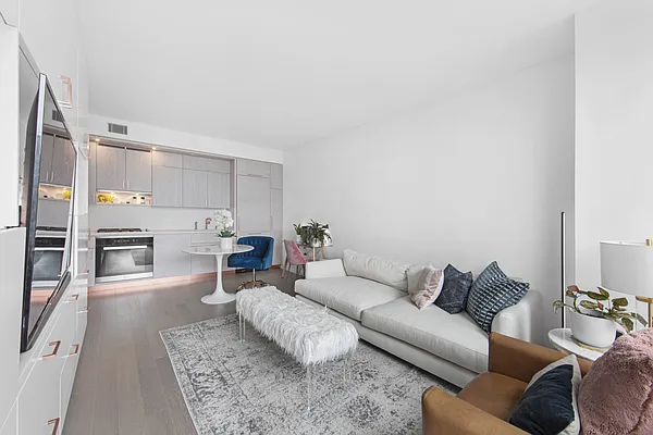 Rented by Oxford Property Group | media 14