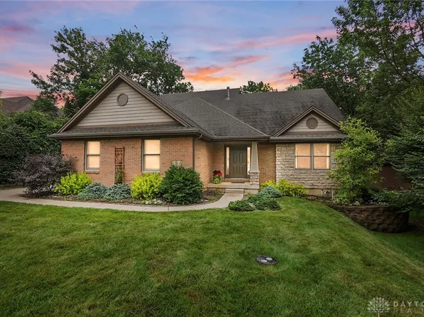 2210 Hidden Woods Blvd, Dayton, OH 45431
