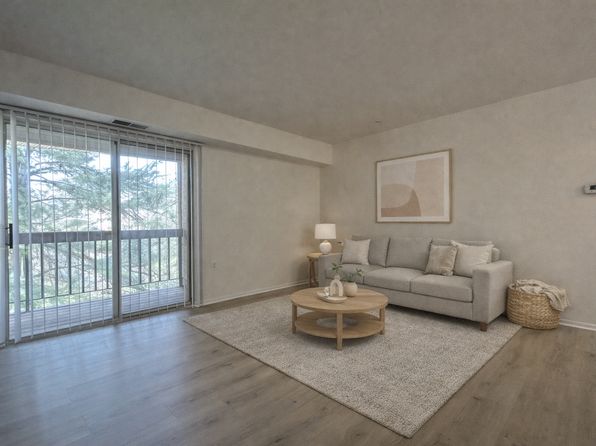 8 Lockhart Cir APT K