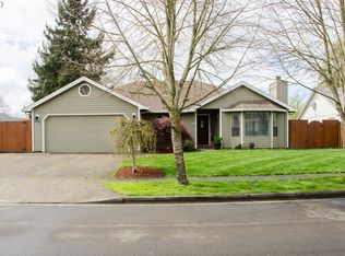 377 S 6th Ave, Cornelius, OR 97113