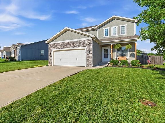 2nd image of 12434 Live Oak Cir