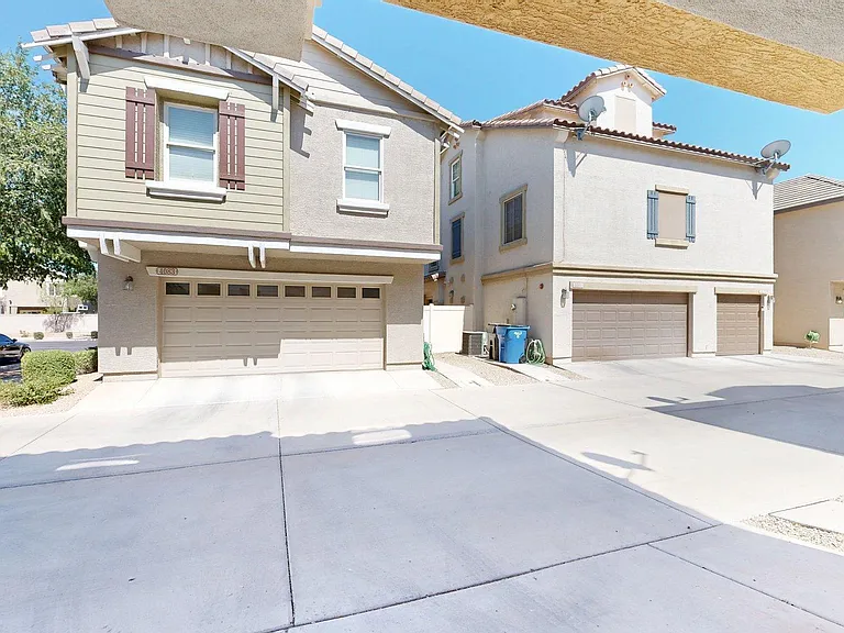 4063 E Windsor Dr — Photo 3