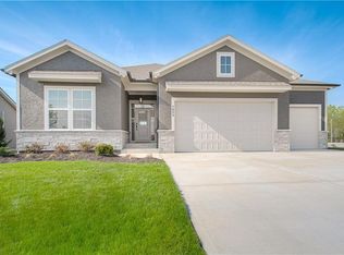 5123 NW Montebella Dr, Riverside, MO 64150