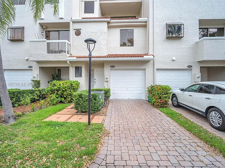 21391 Marina Cove Cir #14-K — Photo 1