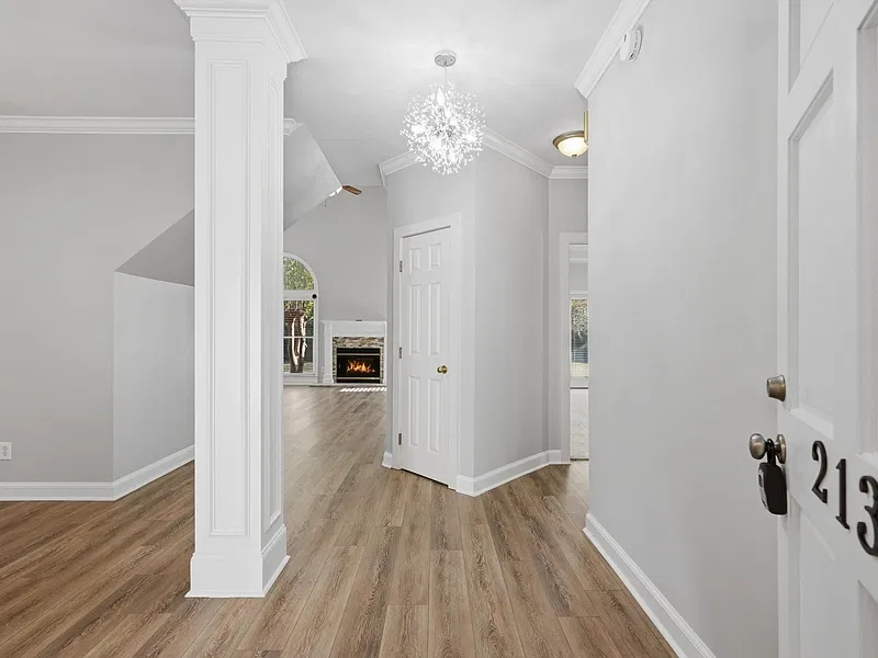 3 bed, 2.5 bath, 3144 sqft, $2,650 — Photo 4