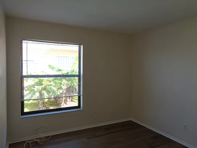 4412 SW 1st Pl — Photo 23