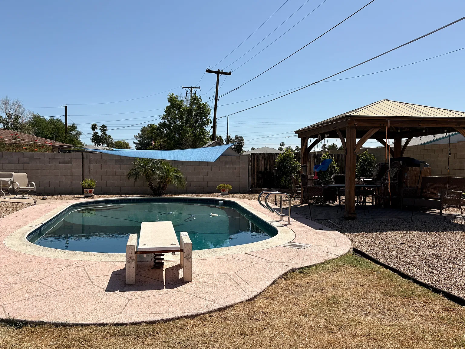 4 bed, 2091 sqft, $2,850 — Photo 2