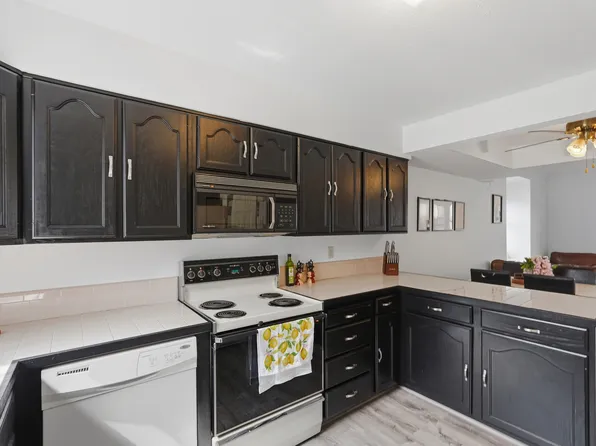 1113 Country Hills Dr APT E1, Ogden, UT 84403