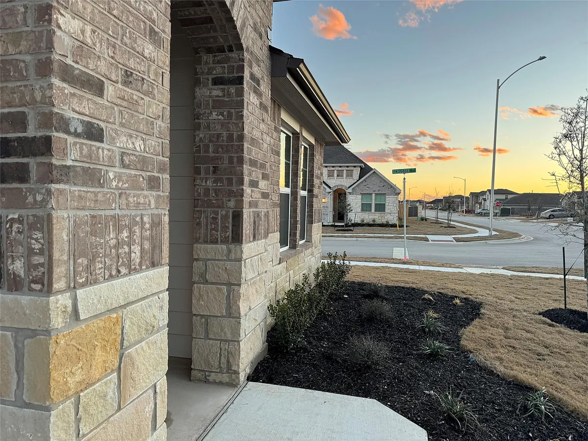Building Photo - 13717 Thomas Wheeler Way