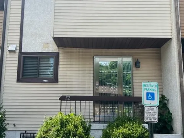 52 Mara Ct, Cherry Hill, NJ 08002