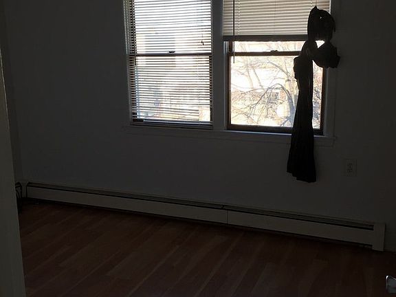 4th image of 3220 201st St