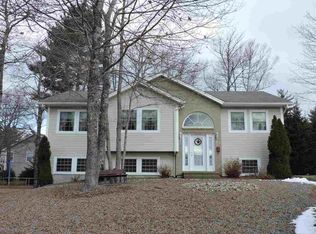 63 Ridgecrest Dr, Bridgewater, NS B4V3V8