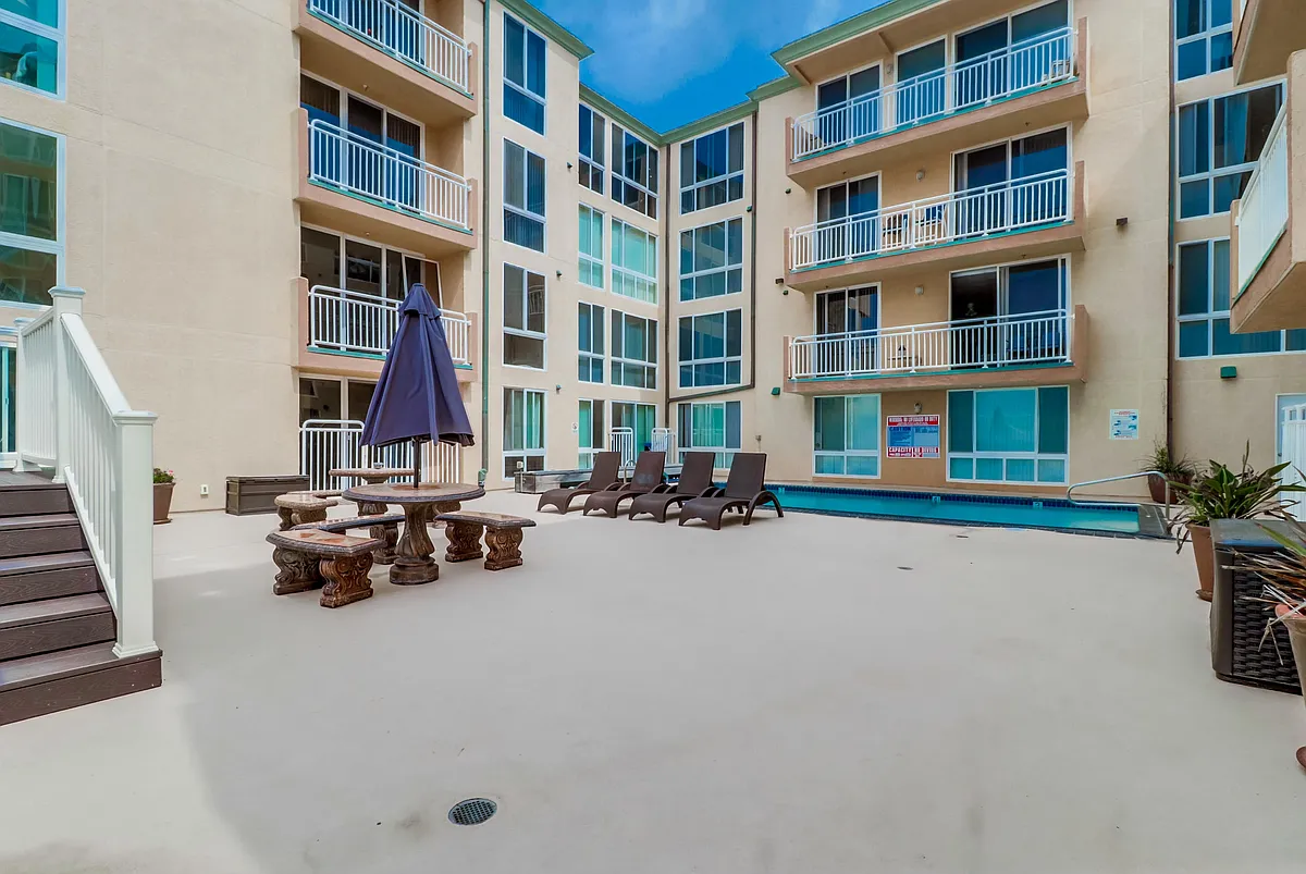 Building Photo - 4627 Ocean Blvd #416