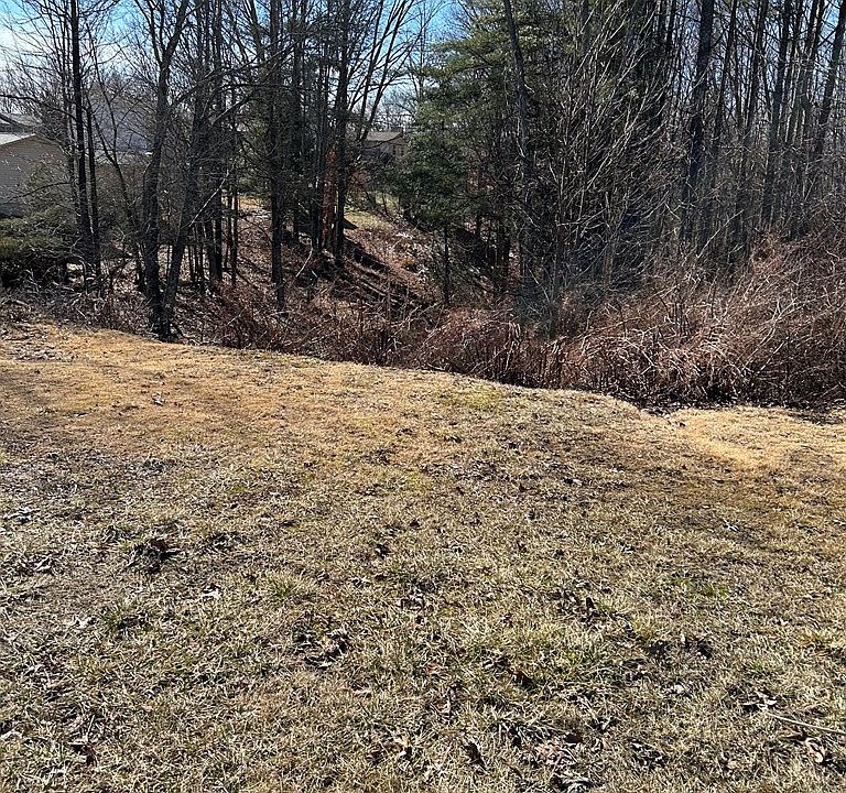2nd image of 406 Overlook Dr