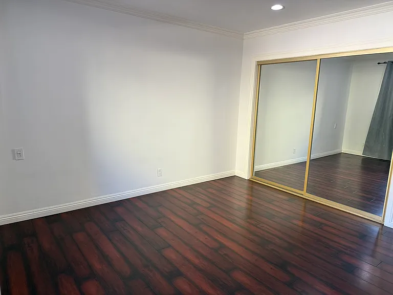 5651 Windsor Way #105 — Photo 2