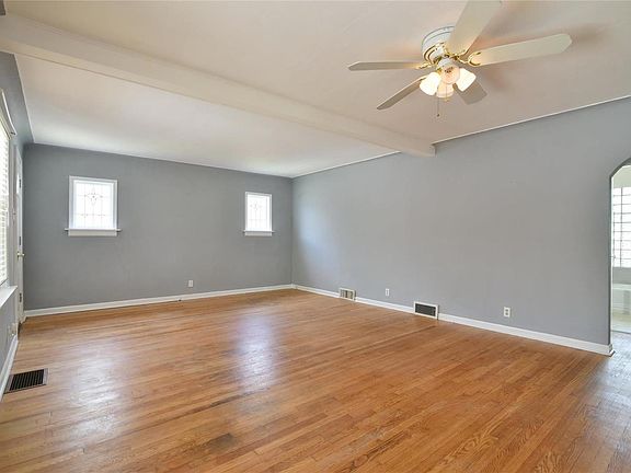 4th image of 39 Lemay Gardens Dr