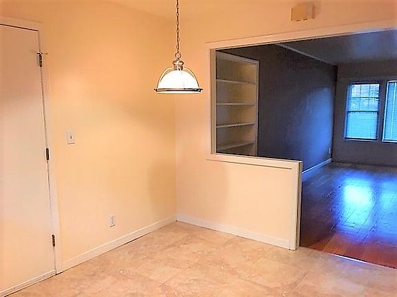 4th image of 4404 Beresford St