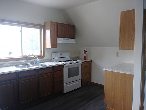 3rd image of 151 E Beckwith Dr APT 3