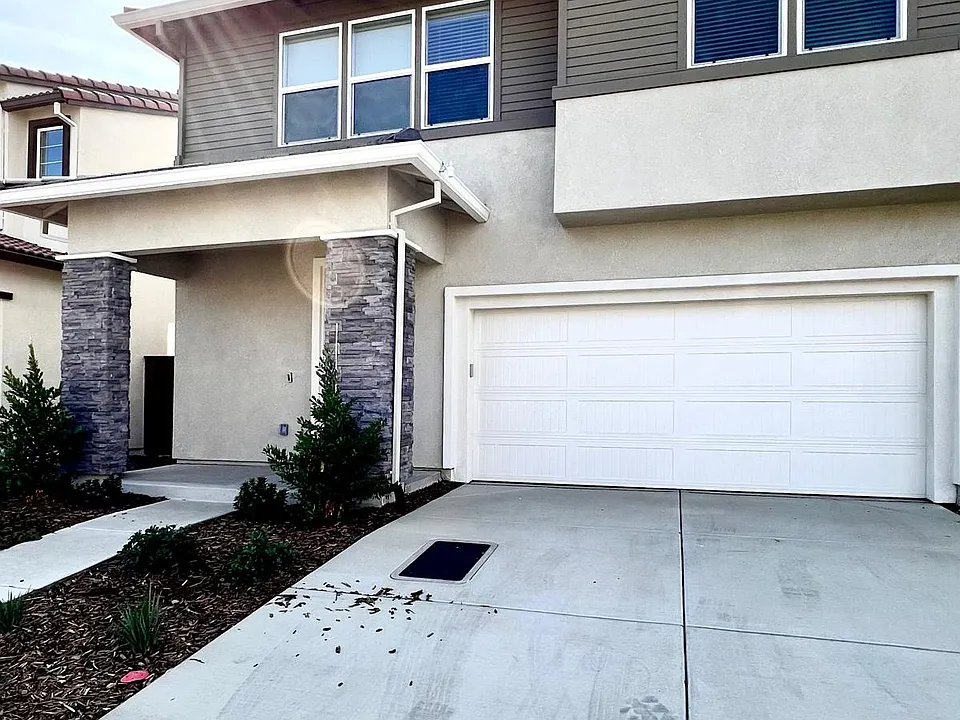 3467 Gallatin Dr