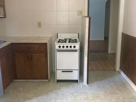 2nd image of 2337 Esplanade Ave #1