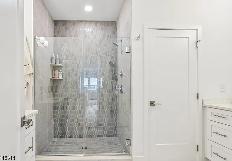 22 Flower Horn Blvd — Photo 27