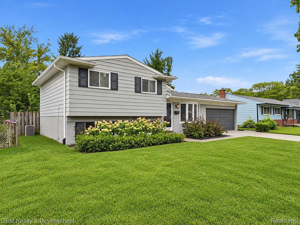 910 Virginia St, photo 2