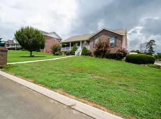 814 Springtime Trl, Seymour, TN 37865